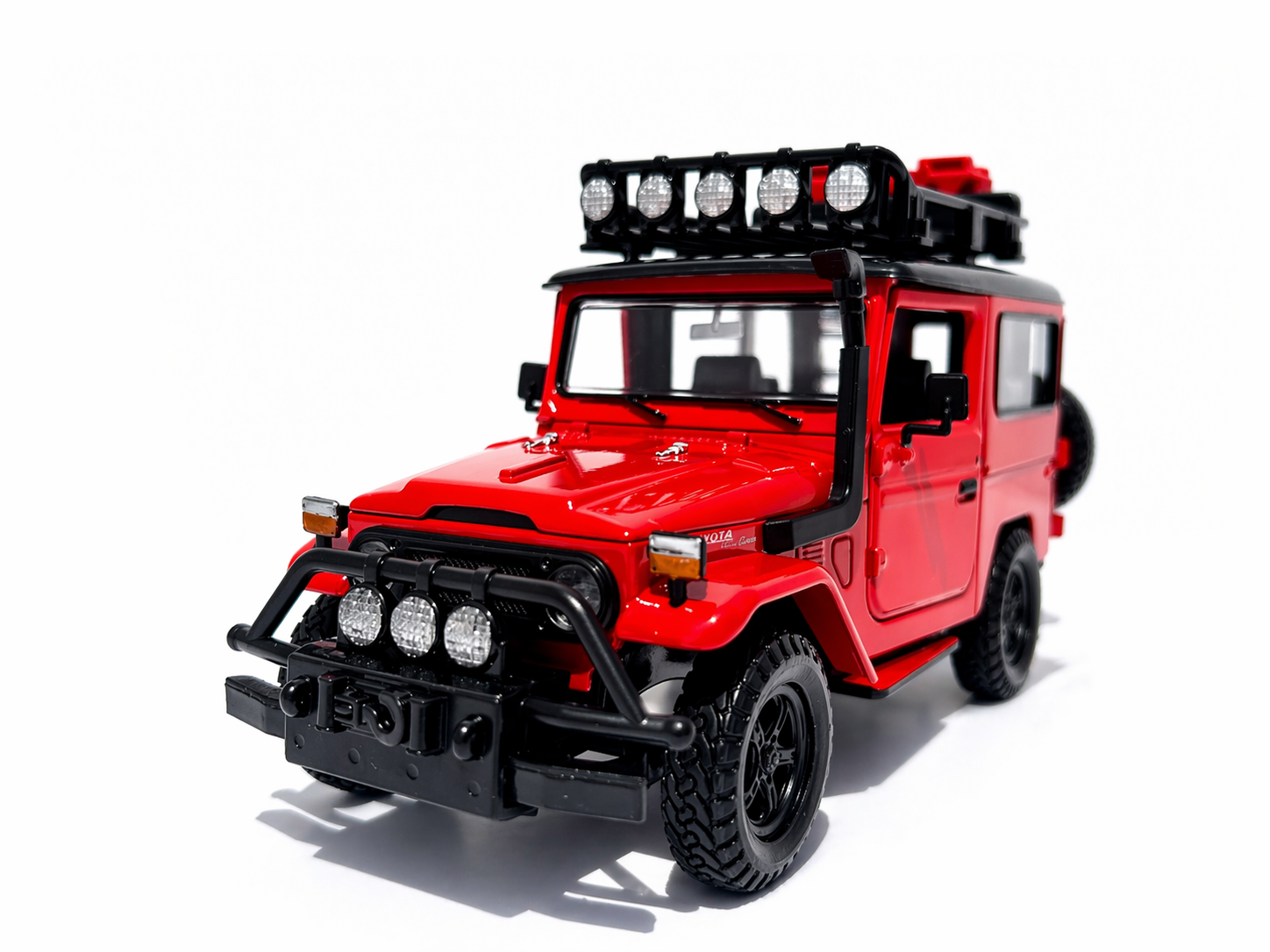 Toyota FJ40 Land Cruiser Red 1:24 Diecast 4x4 Model